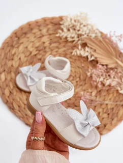 Dětské S Mašlí Se Na Suchý Zip Bílé model 21654172 - EVENTO