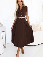 596-4 Elegantní midi košilka se zlatými knoflíky a páskem - CHOCOLATE