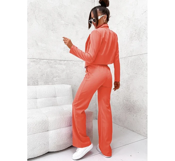 Dámský komplet v korálové barvě krátké sako a široké kalhoty model 19673906 - Moon Dámský komplet v korálové barvě krátké sako a široké kalhoty model 19673906 - Moon