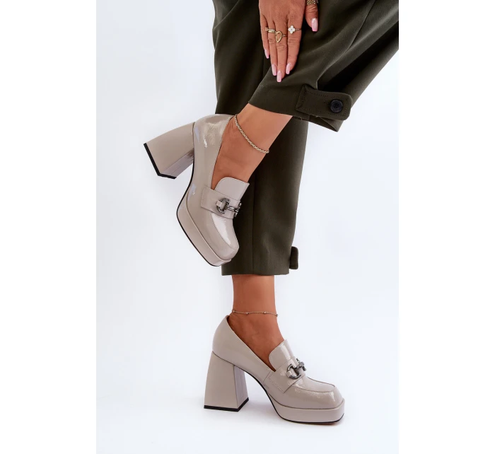 Lakové dámské polobotky na podpatku šedé D&A MR38-906