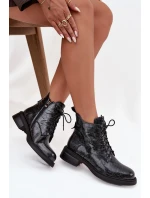 Lakované kožené dámské kotníkové boty na klínu model 21713911 tmavě modré - D&A