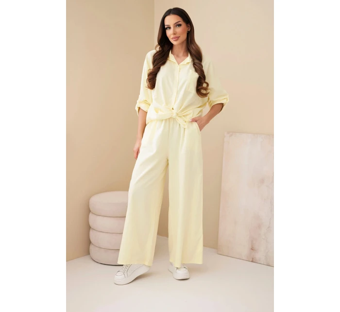 Dámský bavlněný komplet s vázanou košilí a širokými nohavicemi žlutý