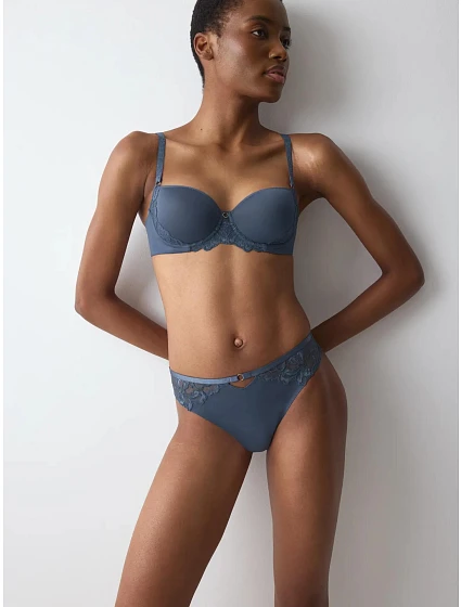 Wild Gardenia Florale Tai - Indigo Veil - TRIUMPH Indigo Veil - TRIUMPH Wild Gardenia Florale Tai - Indigo Veil - TRIUMPH Indigo Veil - TRIUMPH