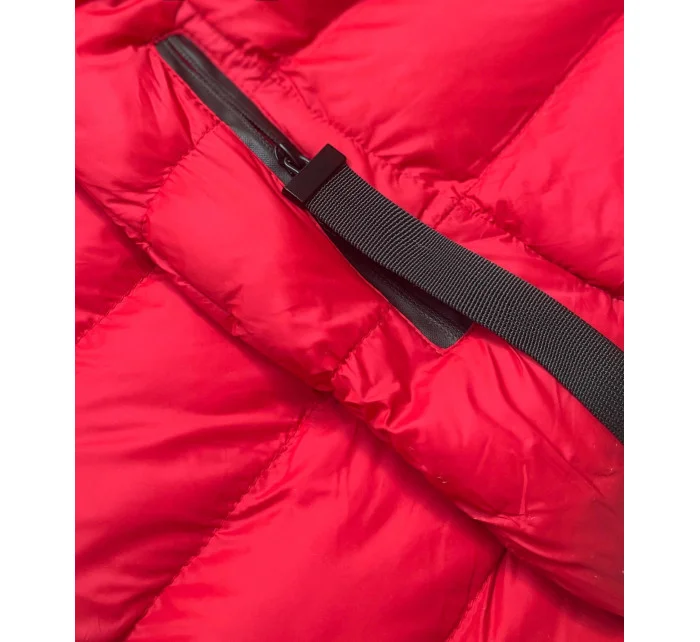 Červená dámská bunda s kapucí pro přechodné období model 17663254 - J.STYLE Červená dámská bunda s kapucí pro přechodné období model 17663254 - J.STYLE