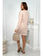 Šaty s kapsami a výstřihem do V béžový