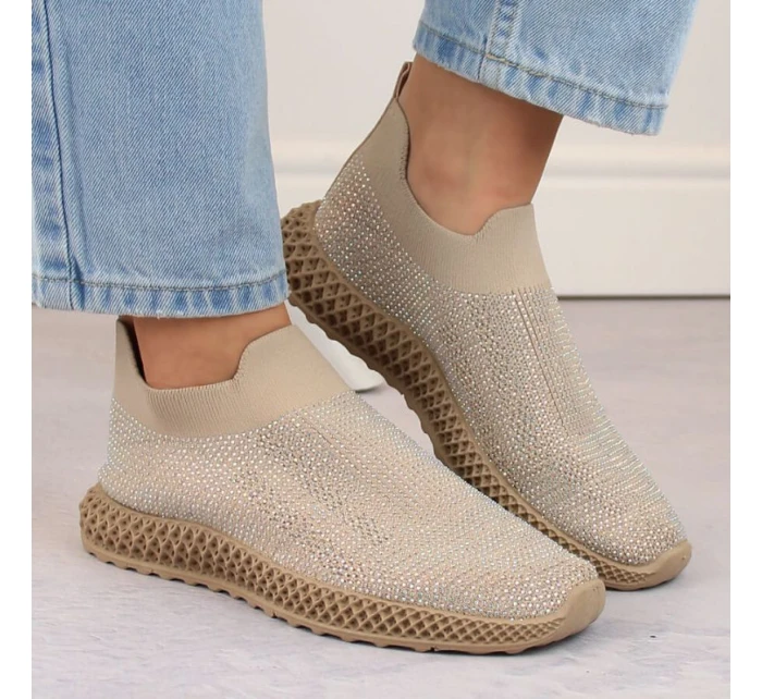 D&A W model 21875116 béžová sportovní nazouvací obuv se zirkony - S.Barski D&A W model 21875116 béžová sportovní nazouvací obuv se zirkony - S.Barski