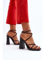 Moderní sandály na podpatku černé model 21650140 - Boto Moderní sandály na podpatku černé model 21650140 - Boto