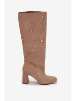 kozačky s podpatkem s ozdobnými detaily béžové model 21714811 - Boto