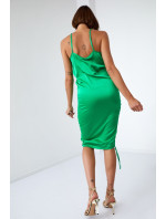 Vypasované zelené šaty s řasením