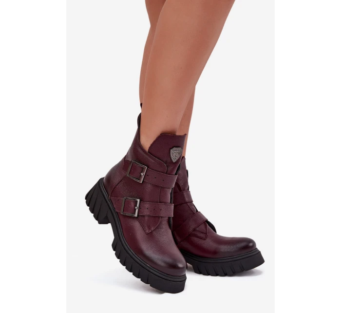 Dámské kožené kotníkové boty s přezkami a ozdobným detailem Zazoo – bordó Dámské kožené kotníkové boty s přezkami a ozdobným detailem Zazoo – bordó