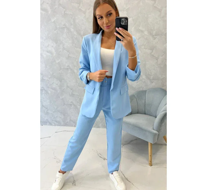 Elegantní souprava saka a kalhot modré barvy