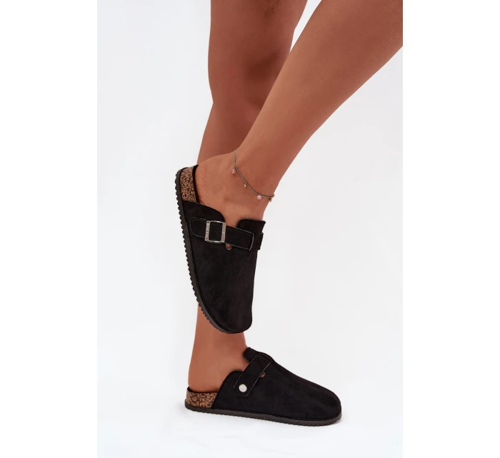 Dámské pantofle na korkové platformě s přezkou Big Star – černé Dámské pantofle na korkové platformě s přezkou Big Star – černé