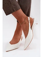 Lakované dámské sandály z umělé kůže na podpatku Bílé Averelle