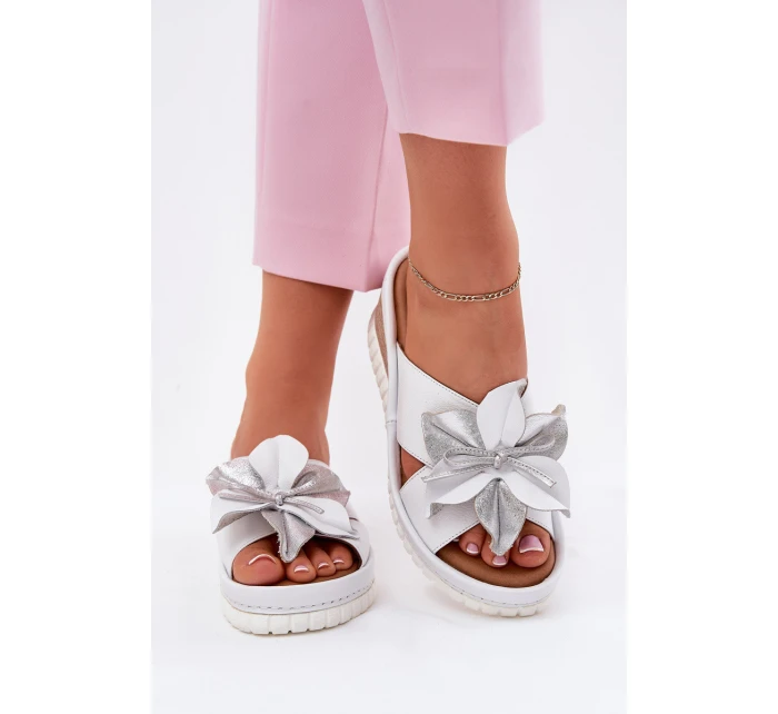 Kožené Dámské Klapky Na Platformě S Ozdobným  model 21695988 - Artiker