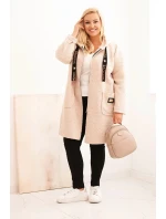 Dámský kabát Plus Size z umělého beránka s kapucí a kapsami béžový