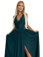 LEA - Dlouhé dámské šaty v lahvově zelené barvě s krajkovým výstřihem 211-6
