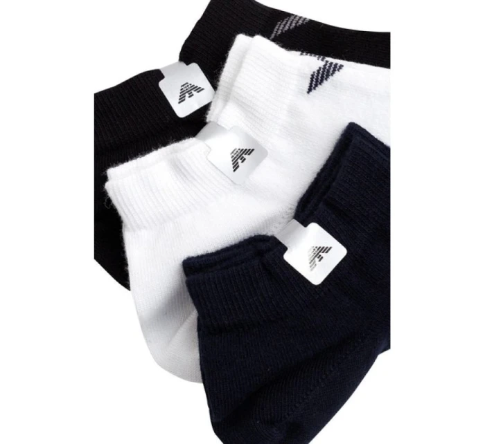 Emporio Armani ponožky Calza bavlna pohodlné 3-Pack námořnická modrá černá bílá Emporio Armani ponožky Calza bavlna pohodlné 3-Pack námořnická modrá černá bílá