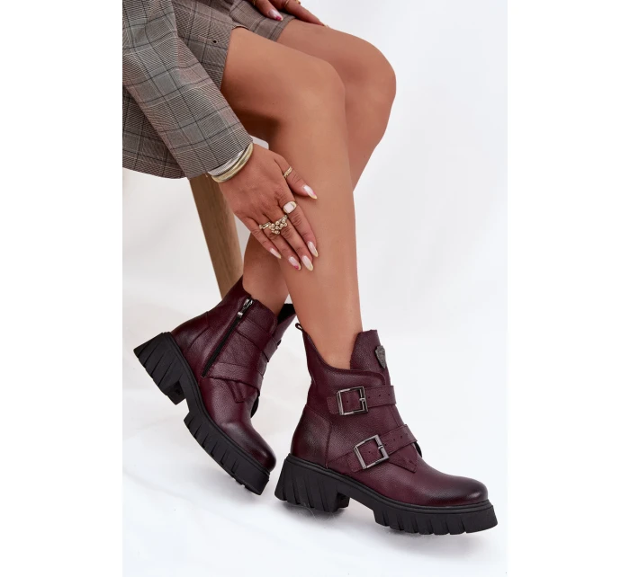Kožené zateplené dámské boty s přezkami a ozdobným detailem model 21707581 bordó - Zazoo
