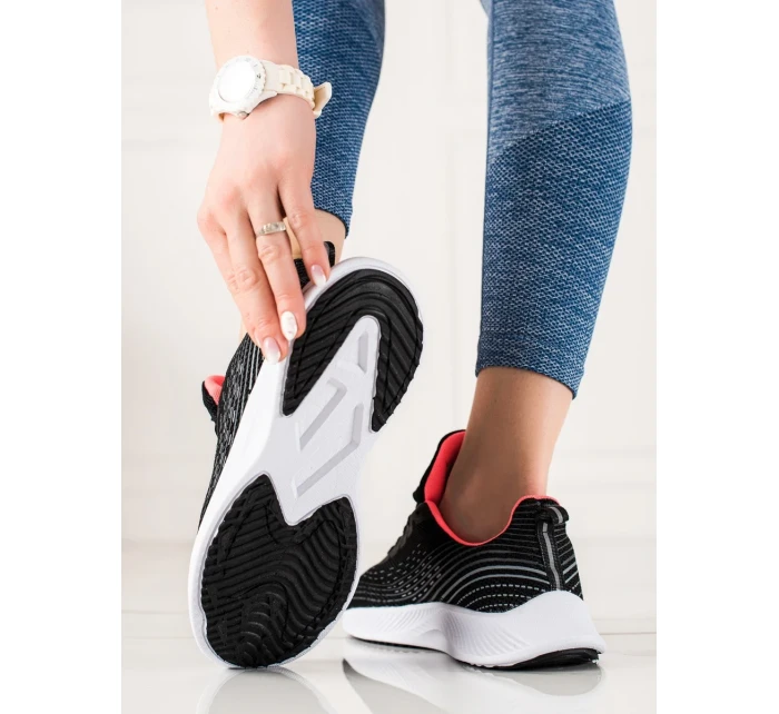 Krásné černé dámské  tenisky bez podpatku