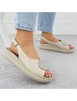 Dámské sandály na platformě se zirkony béžové Filippo DS6984