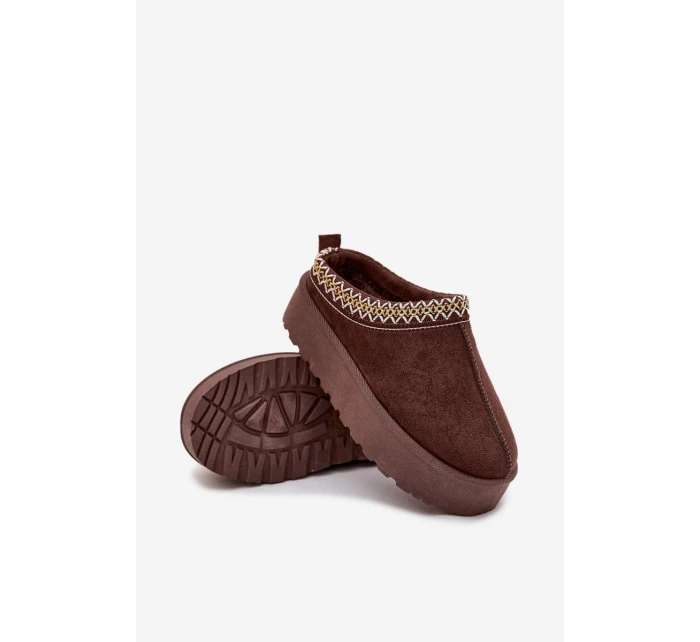 Dětské sněhule s výšivkou na platformě čokoládové model 21718400 - Boto Dětské sněhule s výšivkou na platformě čokoládové model 21718400 - Boto