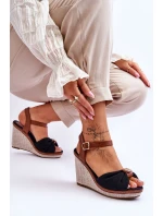 Dámské sandály na klínku s ozdobou černá model 21618450 - Boto Dámské sandály na klínku s ozdobou černá model 21618450 - Boto