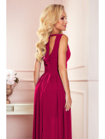 Dlouhé dámské šaty v bordó barvě s výstřihem a zavazováním model 17283131 - numoco