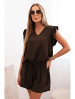 Dámský komplet z viskózy, blůza s volánky a krátké šortky hnědý Dámský komplet z viskózy, blůza s volánky a krátké šortky hnědý