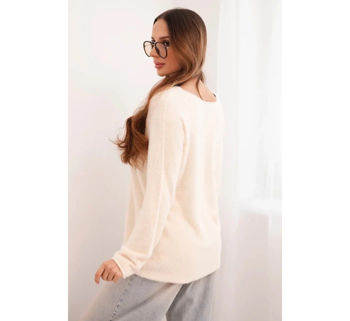 Svetr dámský z měkké pleteniny s dekoltem do V ecru Svetr dámský z měkké pleteniny s dekoltem do V ecru