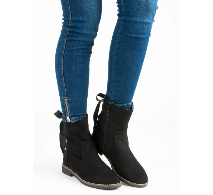Módní kotníčkové boty dámské černé na plochém podpatku Módní kotníčkové boty dámské černé na plochém podpatku