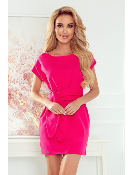 Růžové dámské šaty s krátkými rukávy a širokým páskem pro zavazování model 18285229 - numoco