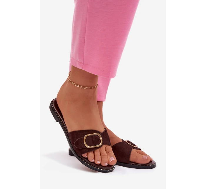 Dámské pantofle na ploché podrážce se zlatou sponou čokoládové Selivelle