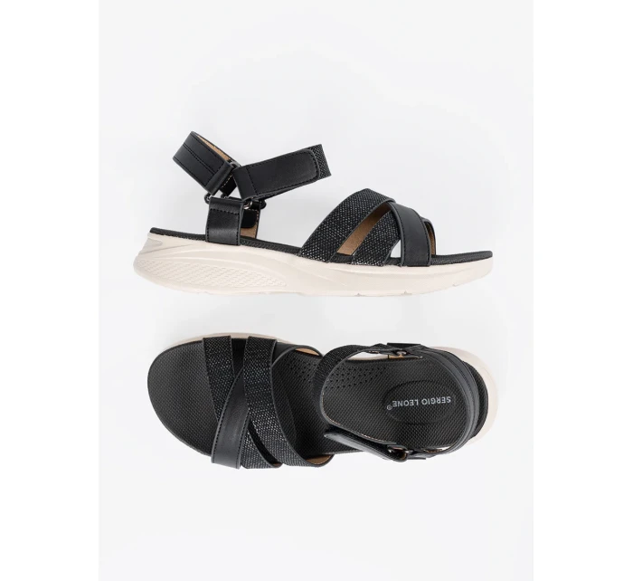 Praktické  sandály černé dámské platforma