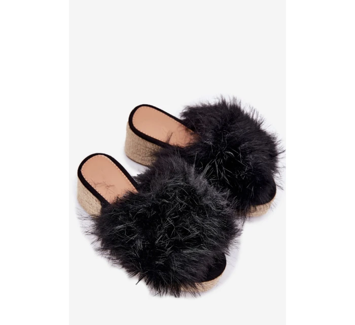 Dámské klapky na klínu s kožíškem a pletením černé Virela Dámské klapky na klínu s kožíškem a pletením černé Virela