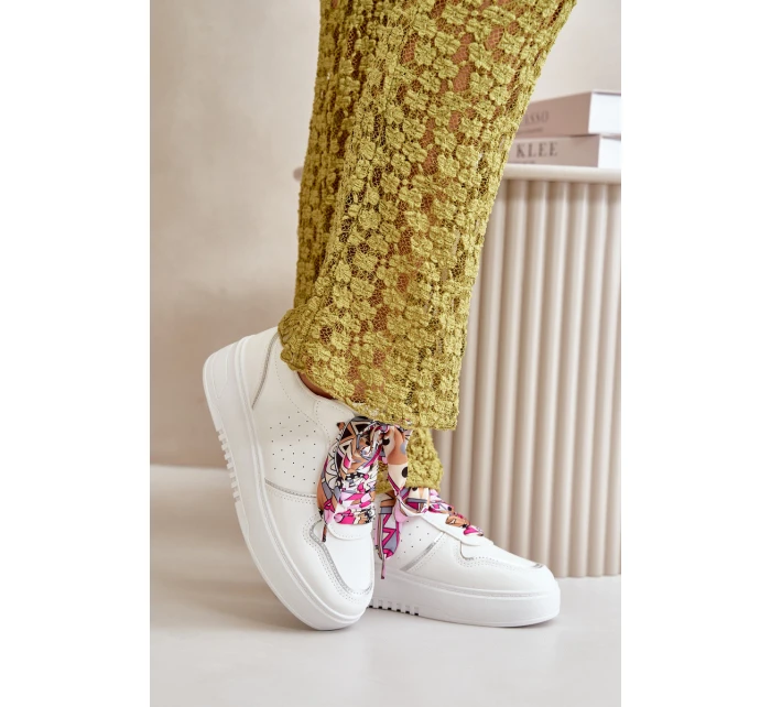 Dámské Tenisky Na Platformě S Dekorativním Šněrováním Bílé model 21667752 - Boto Dámské Tenisky Na Platformě S Dekorativním Šněrováním Bílé model 21667752 - Boto