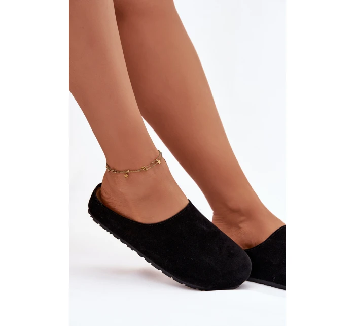 Dámské pantofle z eko semiše černé model 21788013 - Boto Dámské pantofle z eko semiše černé model 21788013 - Boto