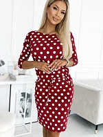 13-156 Sportovní šaty s vázáním a kapsami - bordó s hráškem