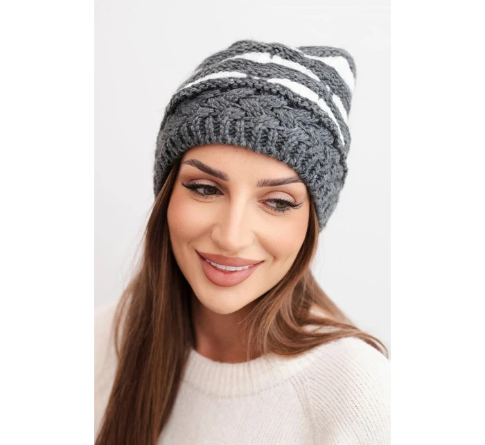 Dámská zimní čepice z vlny v hrubém úpletu a pruhy K465 grafitová + bílá