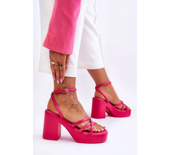 Módní sandály na vysokém podpatku s pásky Fuchsie model 21223608 - Kesi Módní sandály na vysokém podpatku s pásky Fuchsie model 21223608 - Kesi