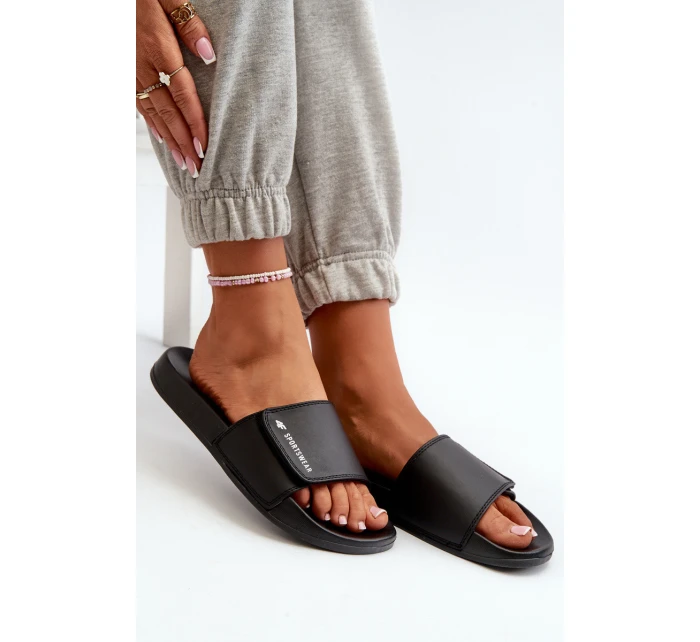 Dámské žabky model 21665920 Černé - 4F Dámské žabky model 21665920 Černé - 4F