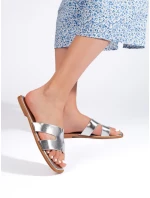 Praktické nazouváky stříbrné dámské na plochém podpatku Praktické nazouváky stříbrné dámské na plochém podpatku