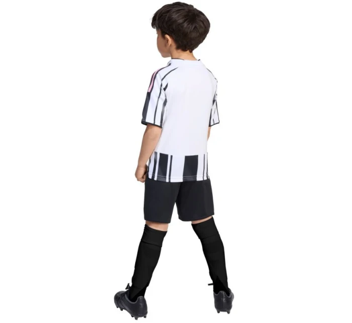 Dětská souprava Juventus Home model 21812245 - ADIDAS Dětská souprava Juventus Home model 21812245 - ADIDAS