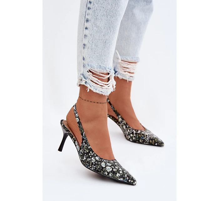 Zdobené dámské sandály na podpatku s květinovým vzorem Černé model 22103124 - Boto