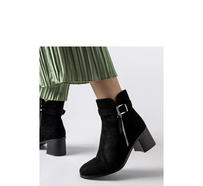 Boty na podpatku  model 205112 Solea