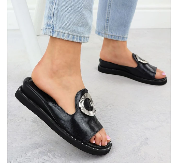 Dámské žabky na nízkém podpatku černé M.Daszynski Dámské žabky na nízkém podpatku černé M.Daszynski