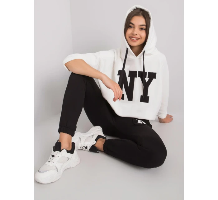 Souprava RV KMPL 6918.04 bílá a černá Souprava RV KMPL 6918.04 bílá a černá