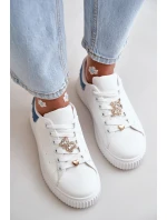 Nízké tenisky z eko kůže s odznaky bílo-modré Cillione Nízké tenisky z eko kůže s odznaky bílo-modré Cillione