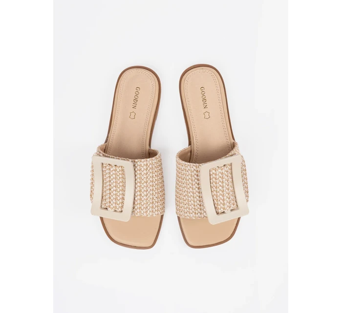 Moderní hnědé dámské  nazouváky na plochém podpatku