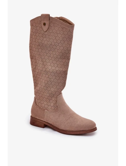 Dámské kozačky na nízkém podpatku s perforovaným vzorem S.Barski – béžové, eko kůže Dámské kozačky na nízkém podpatku s perforovaným vzorem S.Barski – béžové, eko kůže