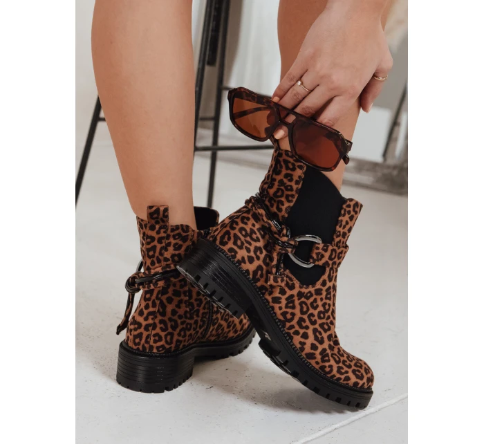 Dámské semišové kozačky s leopardím vzorem model 21994335 - Dstreet